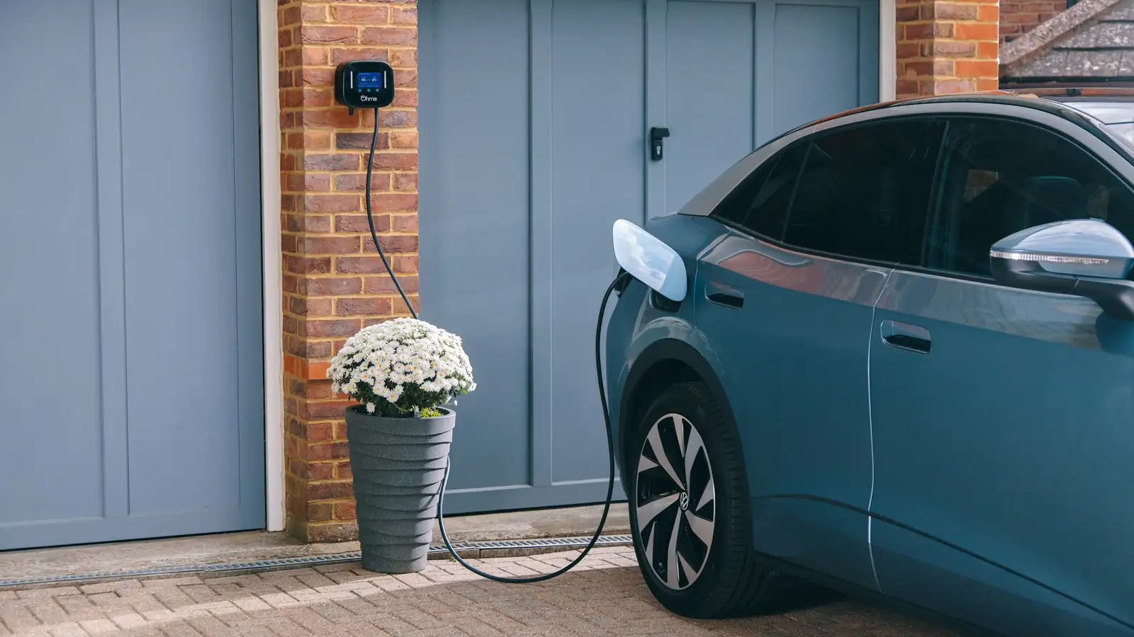 Blue Volkswagen ID5 charging